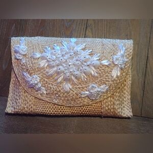 Vintage Handmade Straw Woven Clutch Purse with Raffia and Sea Shells